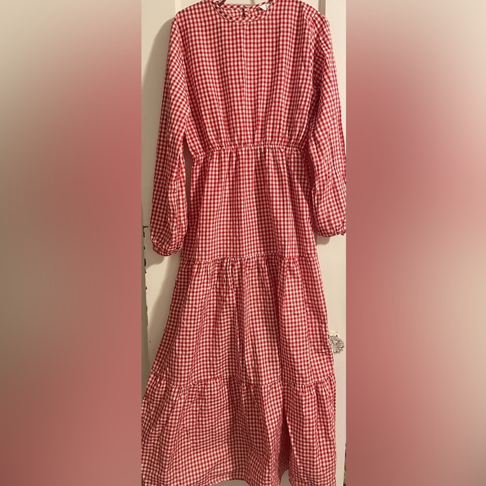 Tofisa Red and White boxed picnic dress